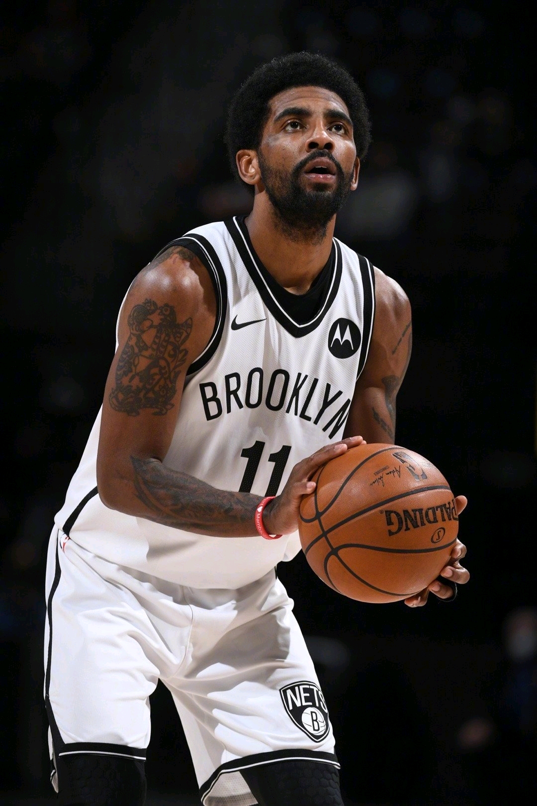 快船三连胜助力西部排名大洗牌，湖人国王与独行侠篮网激战正酣