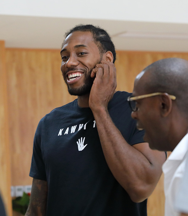 古德温三分神准助太阳首节领先火箭 杜兰特全能表现难阻落后